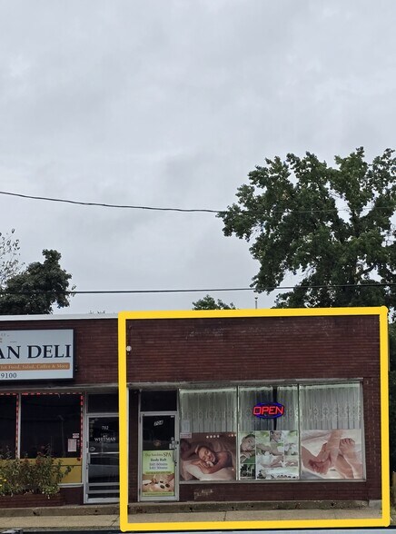 More Photos Of 702-704 Walt Whitman Rd, Melville General Retail For Sale