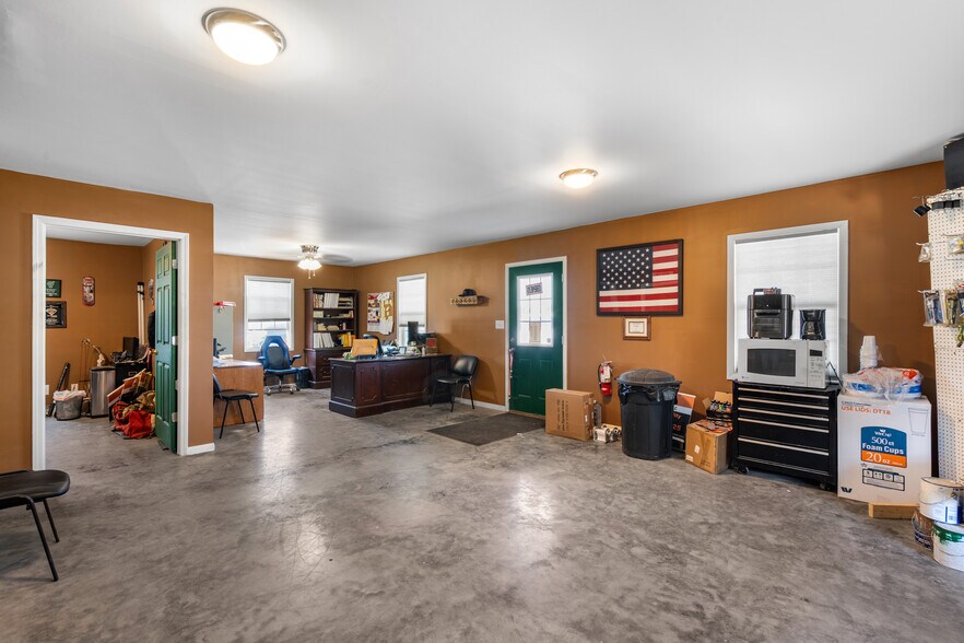 More Photos Of 2946 State Highway V, Matthews Warehouse For Sale