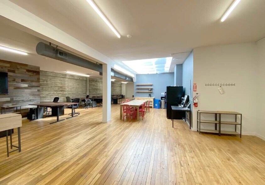 More Photos Of 121 Capp St, San Francisco Flex For Lease