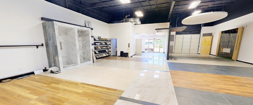 More Photos Of 1719 Acorn Dr, Rogers Warehouse For Lease