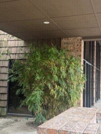 More Photos Of 1204 NW 69th Ter, Gainesville Medical For Sale