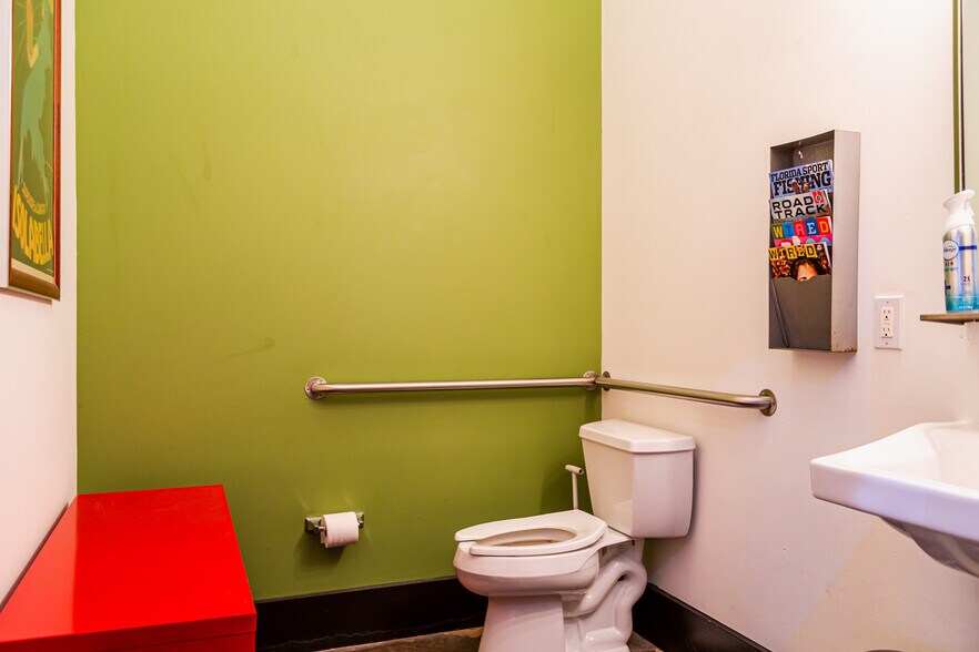 More Photos Of 319 Atlanta St, Marietta Office For Sale