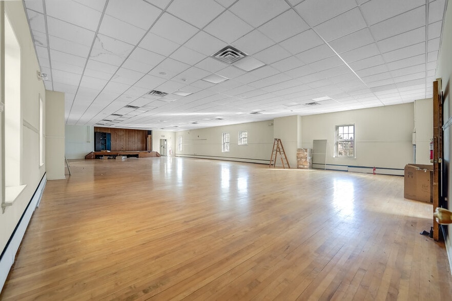 More Photos Of 36 Bergen St, Hackensack Loft Creative Space For Sale