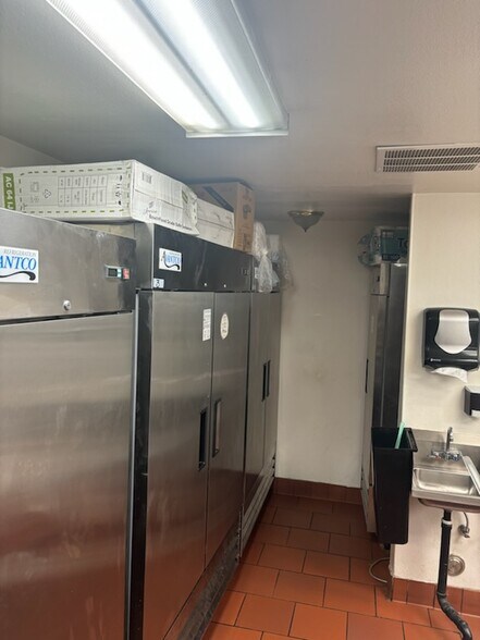 More Photos Of 6461 Brockton Ave, Riverside Restaurant For Sale