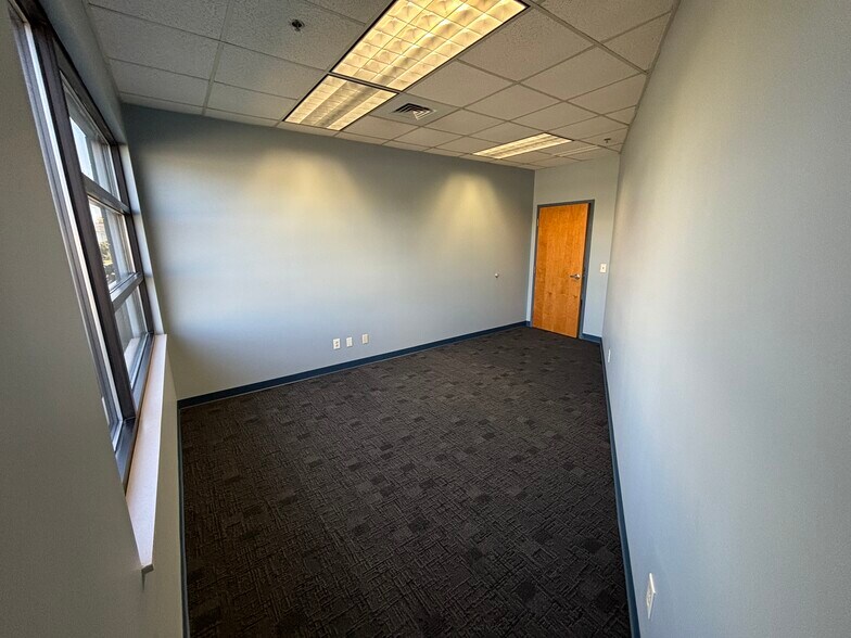 More Photos Of 186 Commerce Dr, LaGrange Industrial For Lease