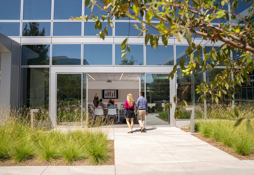 More Photos Of 500 Technology Dr, Irvine Office For Lease