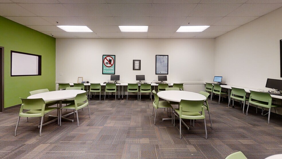 More Photos Of 7300 Blackmon Rd, Columbus Schools For Sale