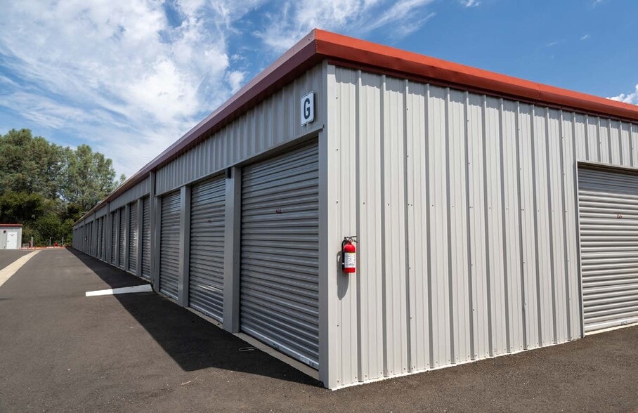 More Photos Of 3445 Coach Ln, Cameron Park Self Storage For Sale
