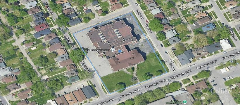Primary Photo Of 1556 Wyandotte St E, Windsor Land For Sale