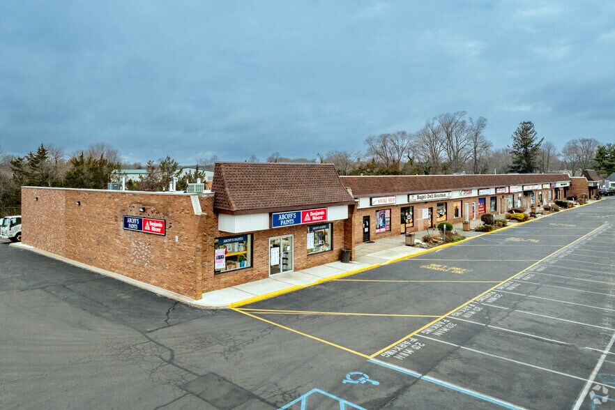 More Photos Of 650 Route 112, Port Jefferson Station Freestanding For Lease