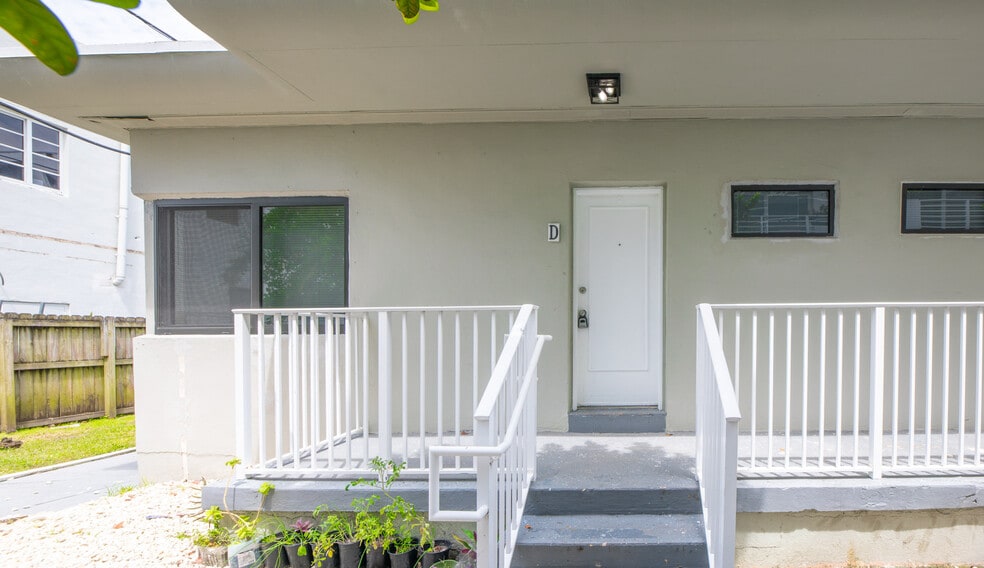 More Photos Of 1980 Biarritz Dr, Miami Beach Apartments For Sale