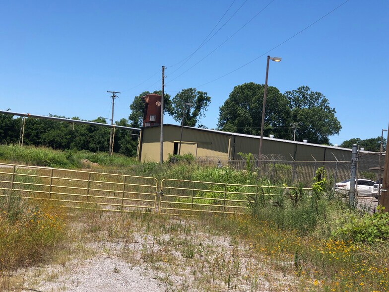 More Photos Of 201 N First, West Helena Manufacturing For Sale