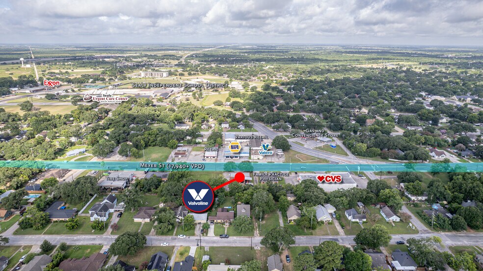 More Photos Of 828 Meyer St, Sealy Auto Repair For Sale