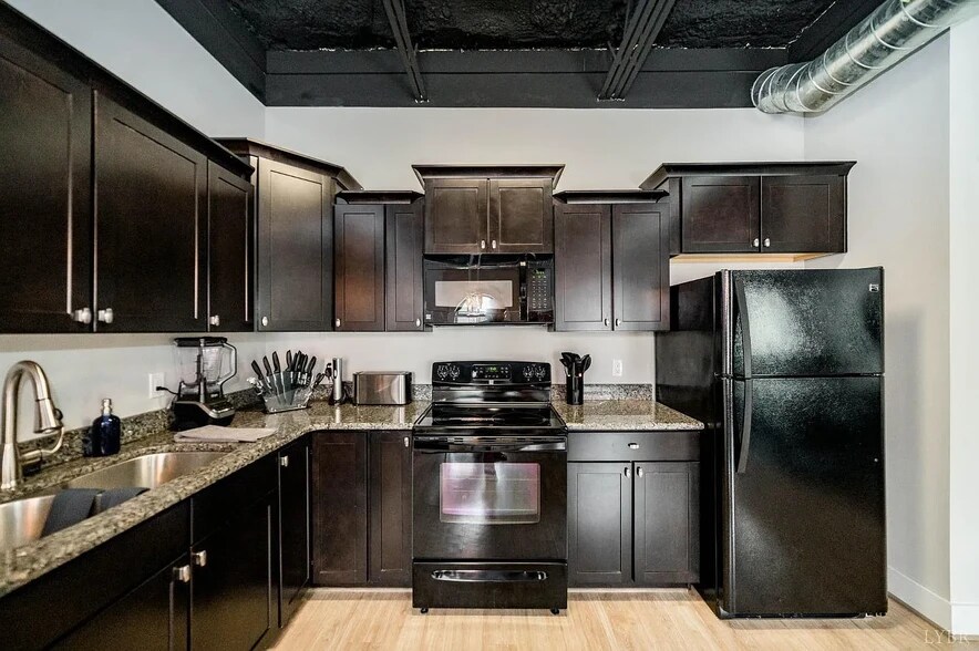 More Photos Of 121 Northwynd Cir, Lynchburg Apartments For Sale