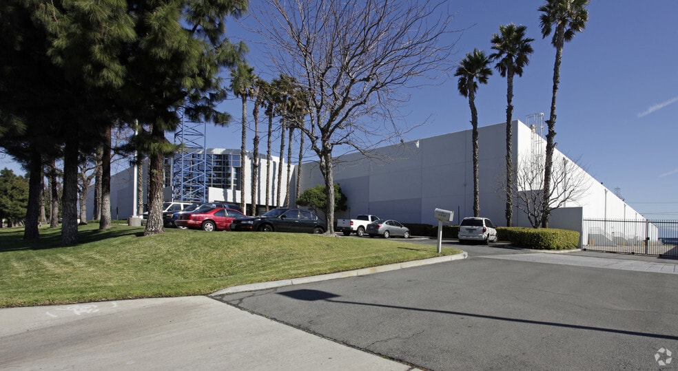 Primary Photo Of 1291 S Vintage Ave, Ontario Distribution For Lease