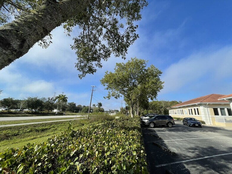 More Photos Of 25074 Olympia Ave, Punta Gorda Medical For Lease