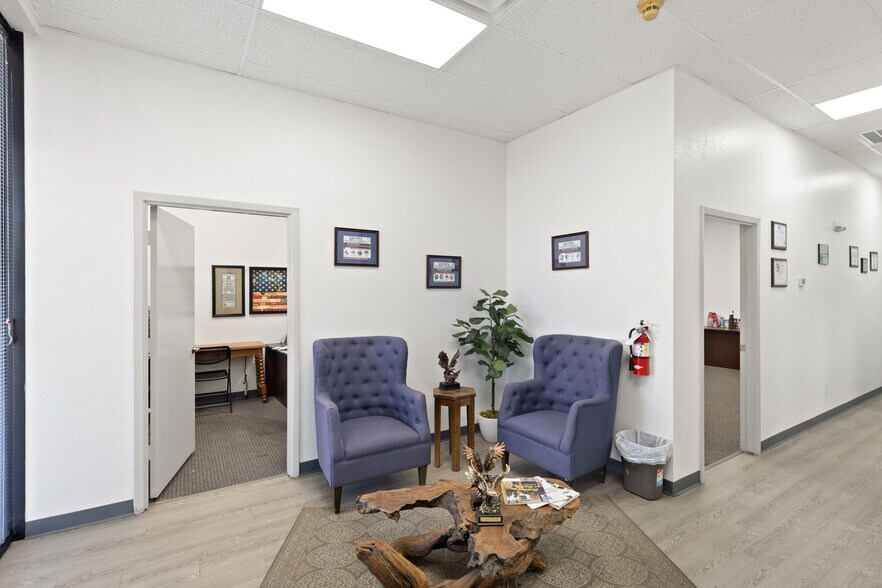 More Photos Of 812-814 Blue Mound Rd, Saginaw Warehouse For Lease