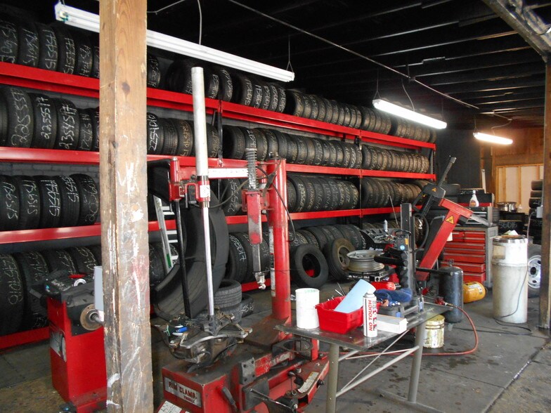 More Photos Of 315 N Locust St, Denton Restaurant For Sale