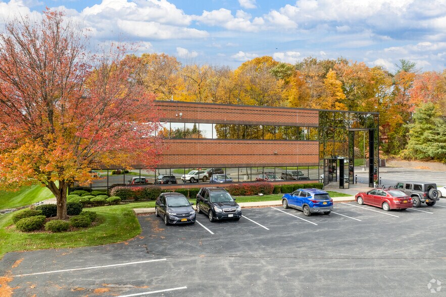 More Photos Of 28 Corporate Dr, Clifton Park Medical For Lease