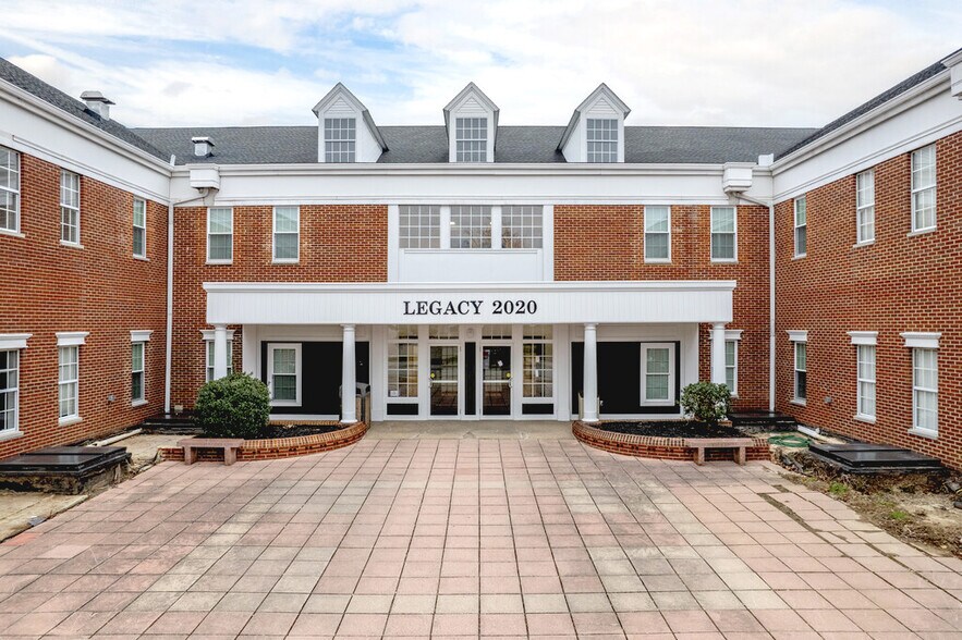 More Photos Of 2020 Front St, Cuyahoga Falls Apartments For Sale