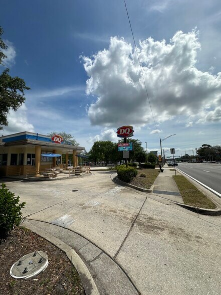 More Photos Of 7253 103rd St, Jacksonville General Retail For Sale