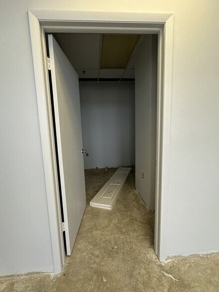 More Photos Of 2455 E Sunrise Blvd, Fort Lauderdale Loft Creative Space For Sale