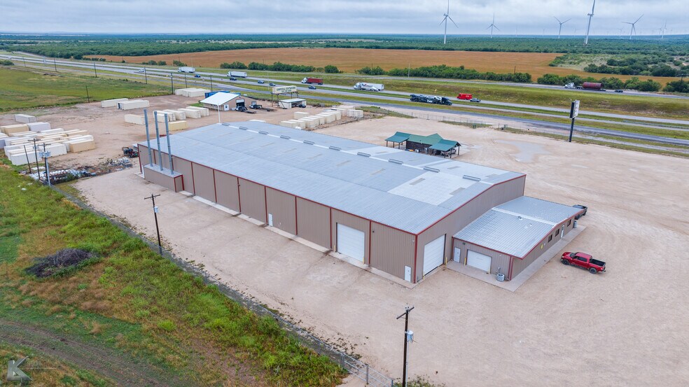 More Photos Of 10027 S Frontage Rd, Clyde Manufacturing For Sale
