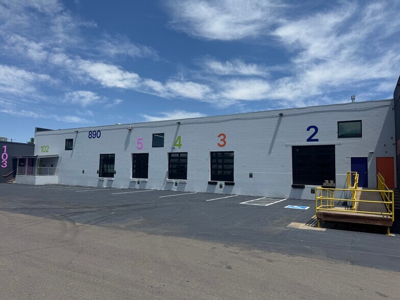 More Photos Of 890 Navajo St, Denver Warehouse For Lease