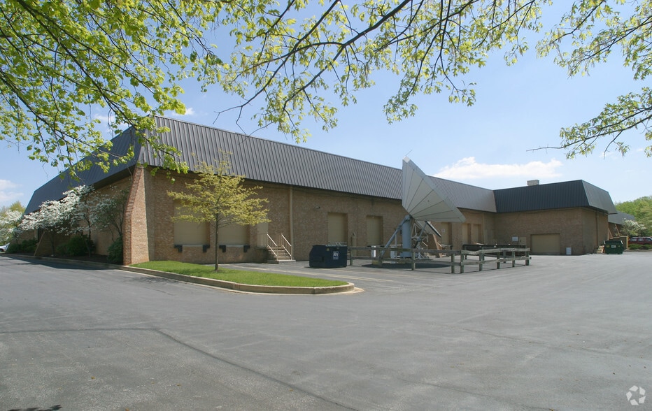 More Photos Of 4820 Seton Dr, Baltimore Flex For Lease