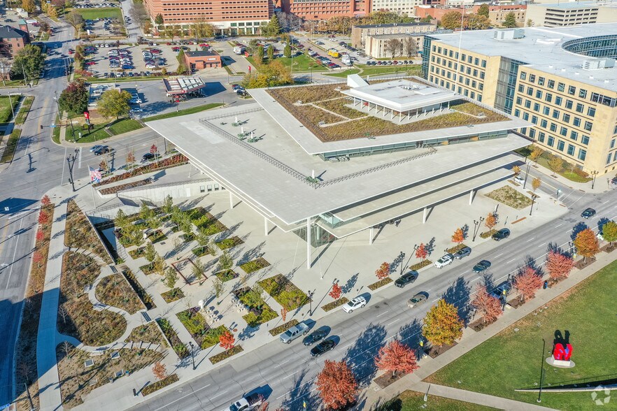 More Photos Of 1459 Grand Ave, Des Moines Office For Lease