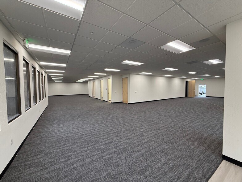 More Photos Of 425 Lakeside Dr, Sunnyvale Research And Development For Lease