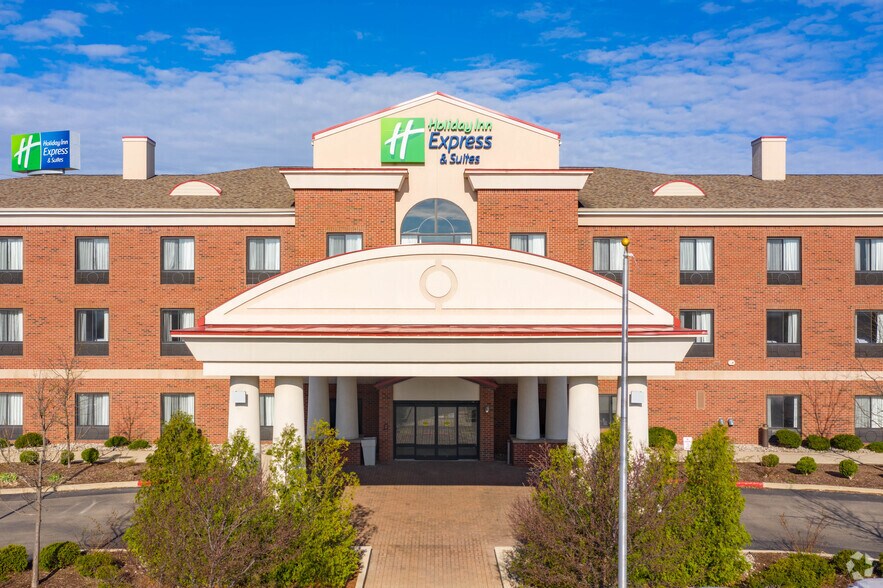 More Photos Of 9490 Woodlane Dr, Dimondale Hotel For Sale
