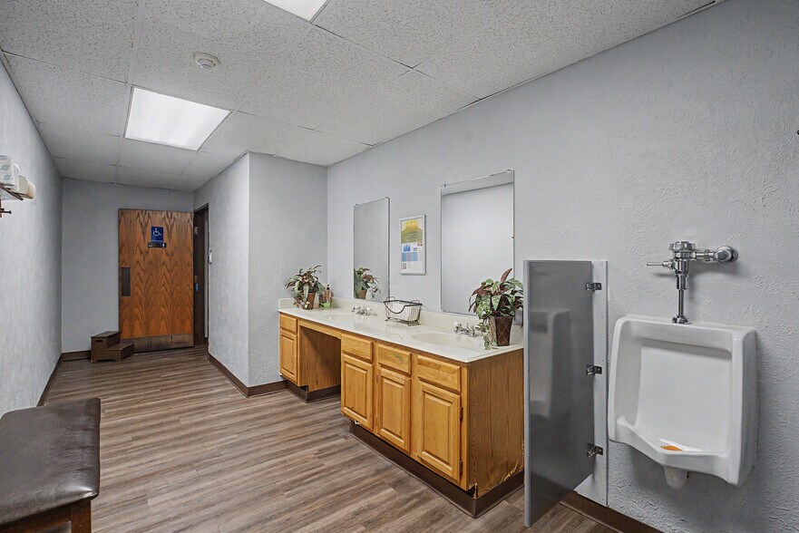 More Photos Of 2111 Skyline Dr, Mesquite Religious Facility For Sale
