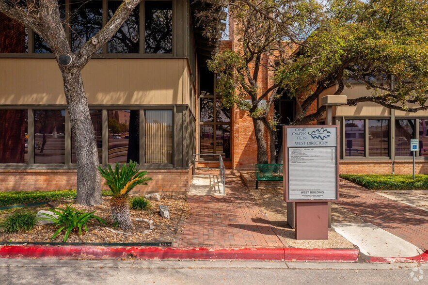 More Photos Of 6800 Park Ten Blvd, San Antonio Unknown For Lease