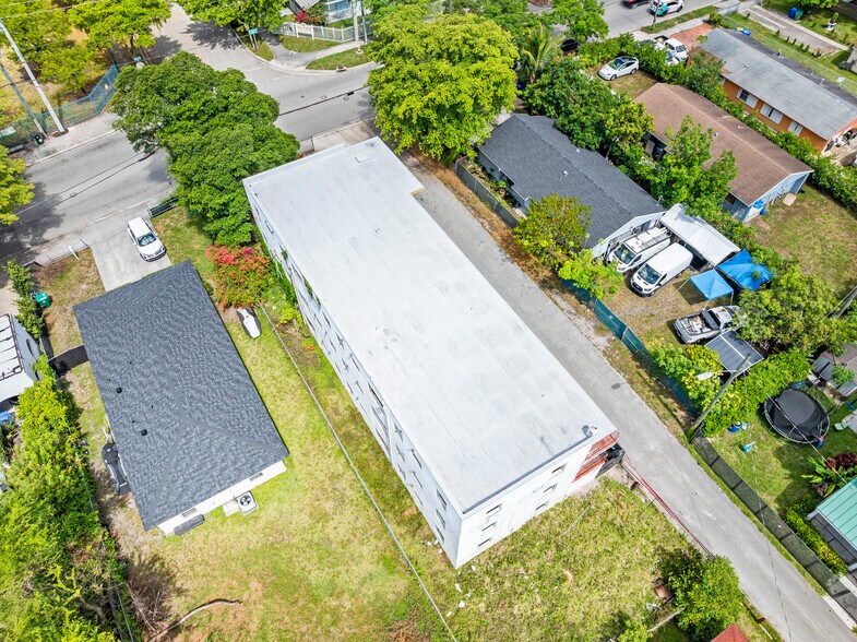 More Photos Of 1829 NW 2nd Ct, Miami Multifamily For Sale