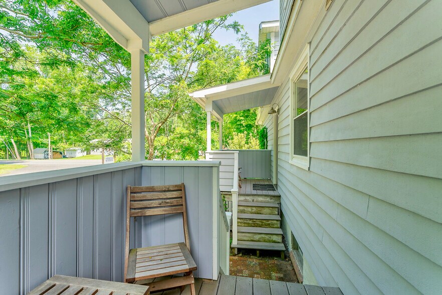 More Photos Of 5355 NY-212 Rt, Mount Tremper Hotel For Sale