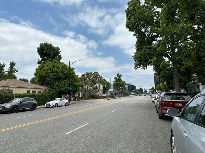 More Photos Of 136 N Pass Ave, Burbank Apartments For Sale