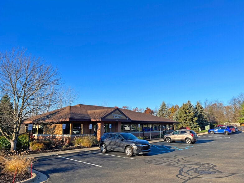 Primary Photo Of 5380 Cascade Rd SE, Grand Rapids Office For Lease