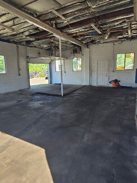 More Photos Of 109 Fletcher Ave, Cranston Industrial For Lease