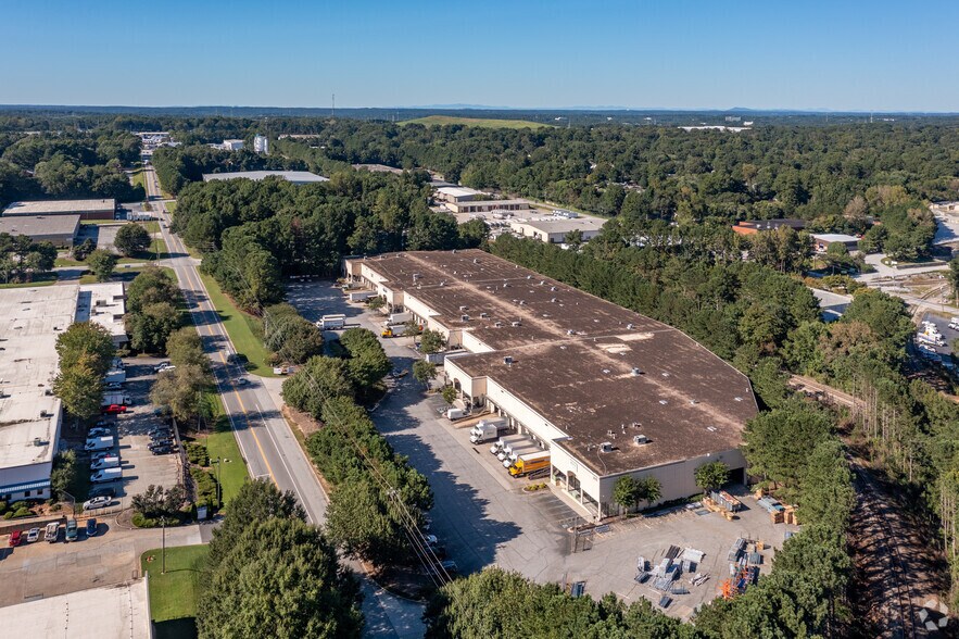 More Photos Of 2375 Button Gwinnett Dr, Doraville Warehouse For Lease