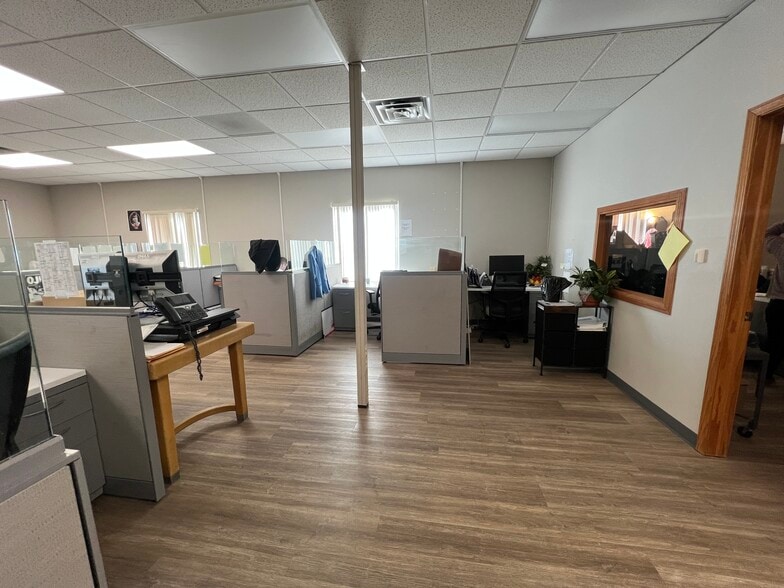 More Photos Of 170 East Ave, Lockport Office For Lease