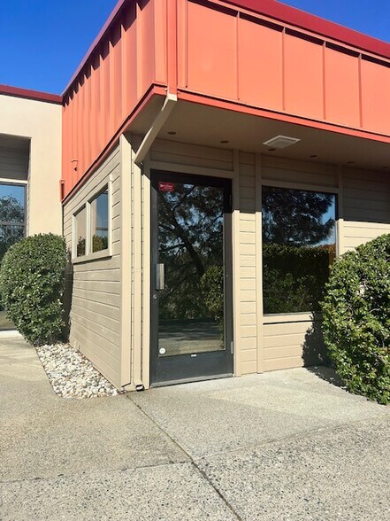 More Photos Of 11860 Kemper Rd, Auburn Light Distribution For Lease