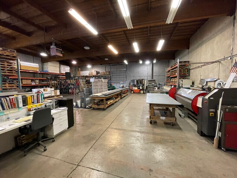 More Photos Of 1724 Garrett St, Enumclaw Warehouse For Lease