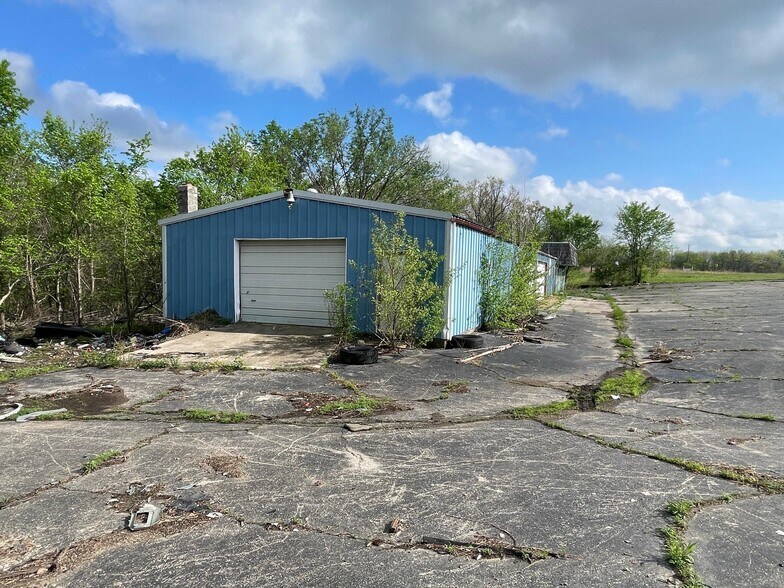 More Photos Of 4620 MO-5, Hartville Industrial For Sale