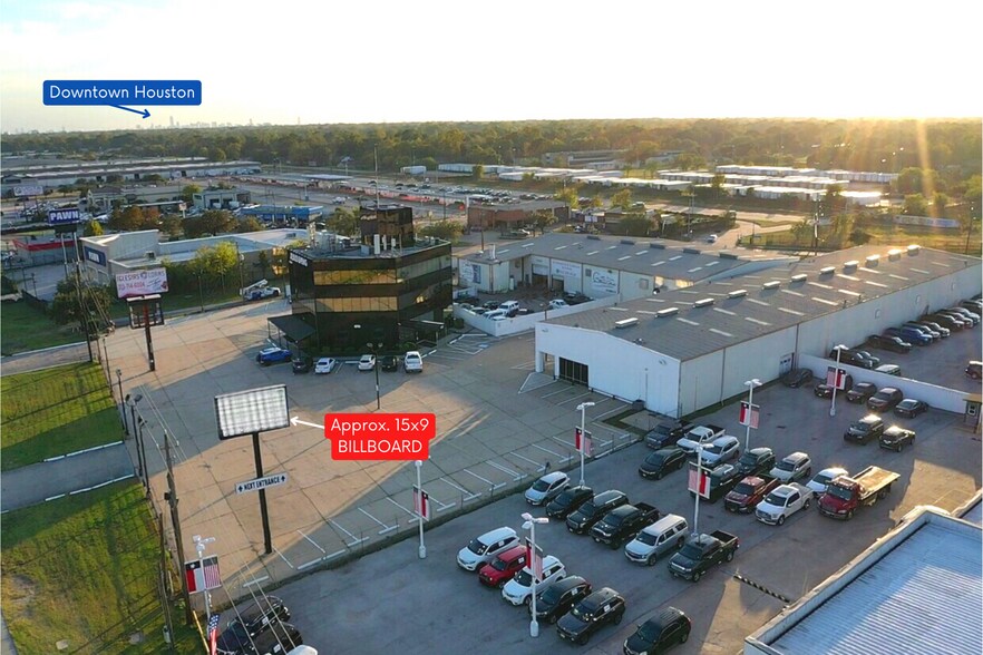 More Photos Of 8245 North Fwy, Houston Unknown For Lease