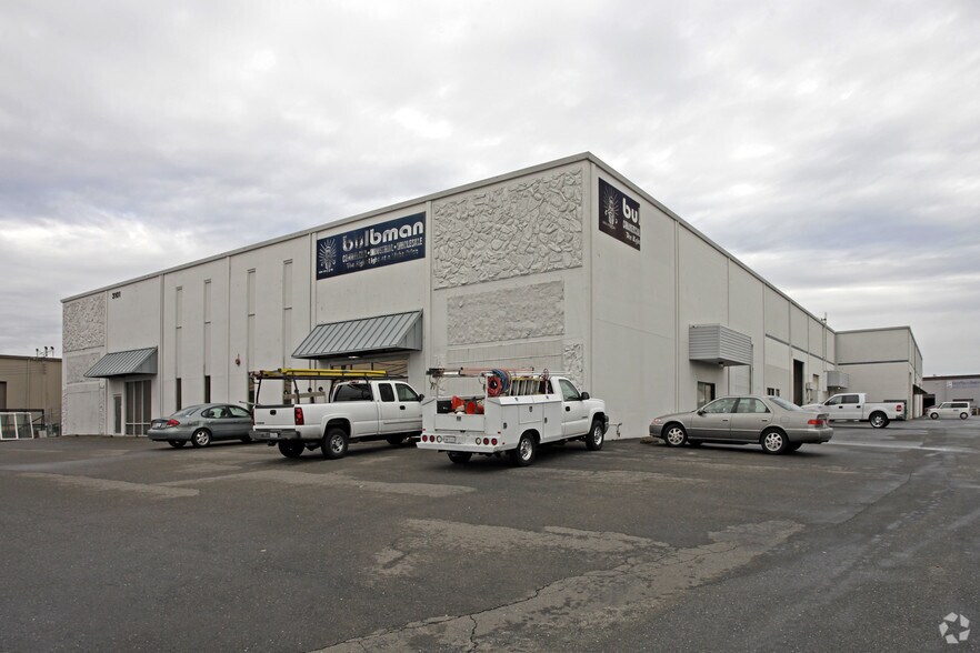More Photos Of 3101-3105 Orange Grove Ave, North Highlands Warehouse For Lease