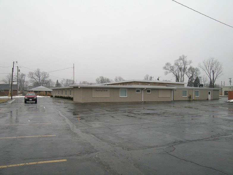 More Photos Of 606 W National Rd, Vandalia Religious Facility For Sale
