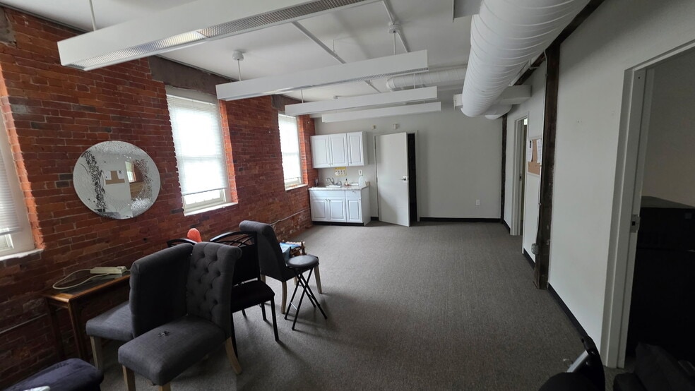 More Photos Of 282 Main St Ext, Middletown Office For Lease