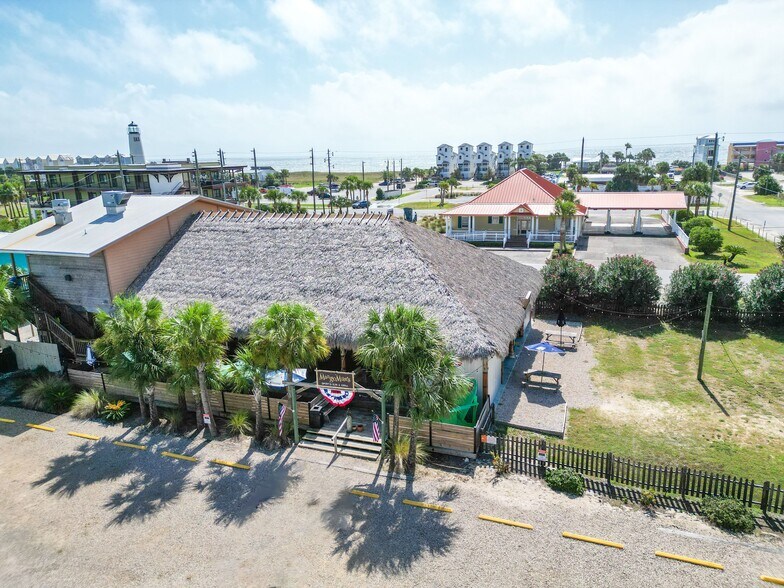 More Photos Of 36 W Pine Ave, Eastpoint Restaurant For Sale