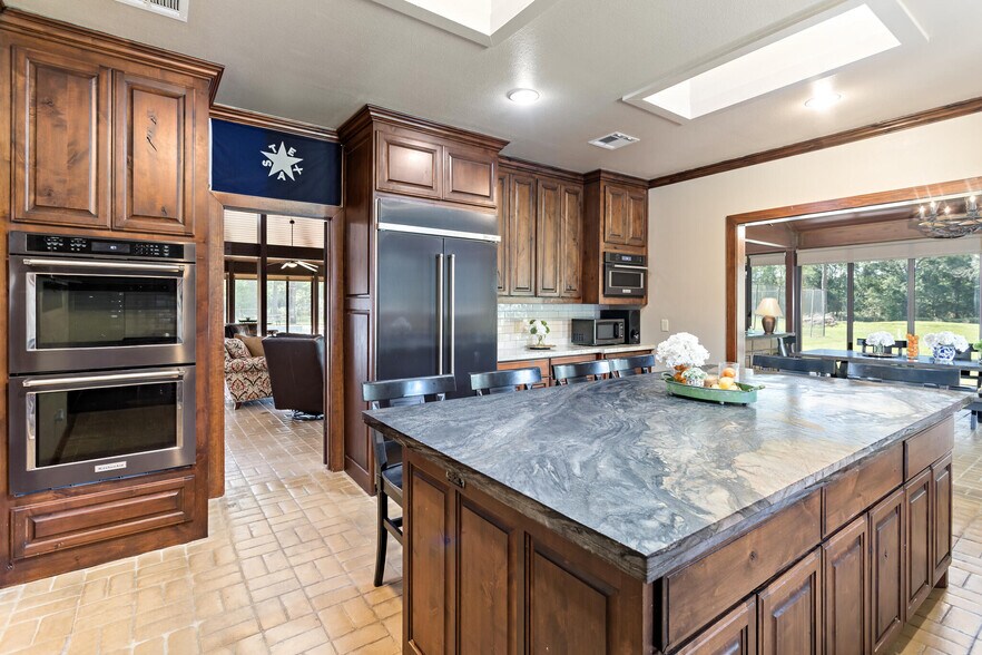 More Photos Of 15815 Highway 105, Sour Lake Specialty For Sale